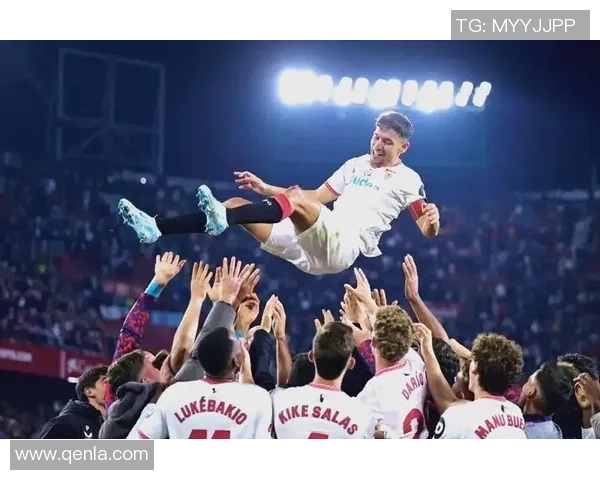 足球明星的职业生涯回顾他们曾效力过的传奇俱乐部与辉煌成就